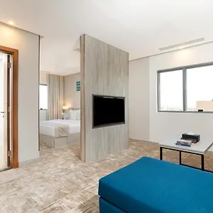 https://the-seasons-hotel.medinahotel.net