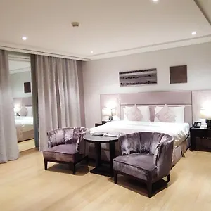 https://vivienda-villas-granada.hotelsriyadh.net